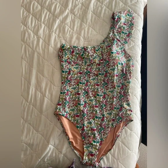J.Crew Ruffle One-Shoulder One-Piece Swimsuit in Liberty® fabric Size 16 - Picture 2 of 12